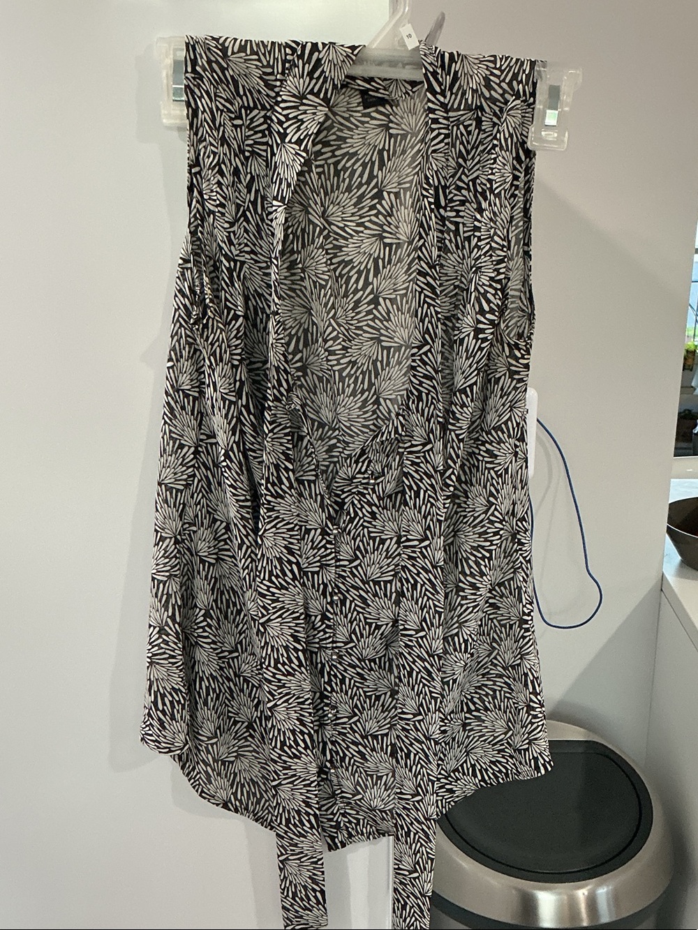 Banana Republic Black and White Printed A-Line Skirt